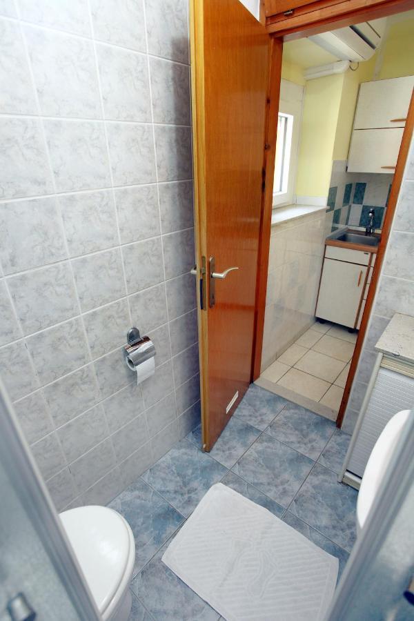 Dino Studio And Room Apartments Порторож Экстерьер фото